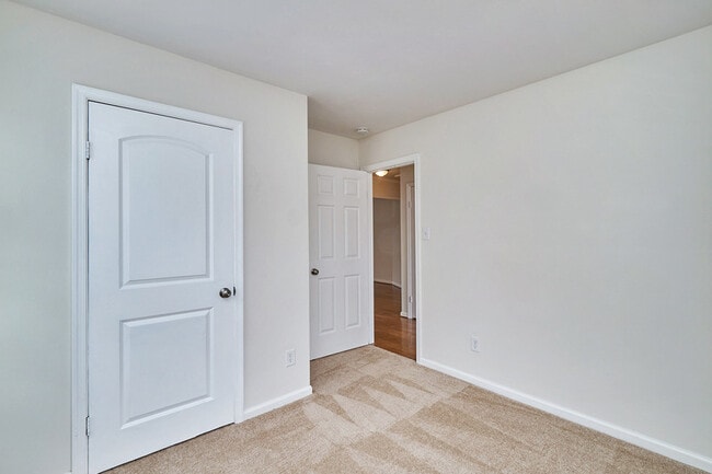 Building Photo - 924 Firefall Ct