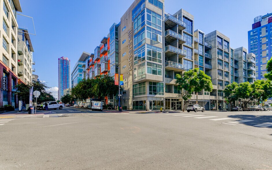 Building Photo - 1025 Island