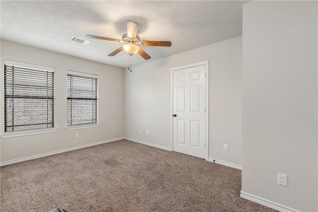 Building Photo - 918 Dove Landing Ave