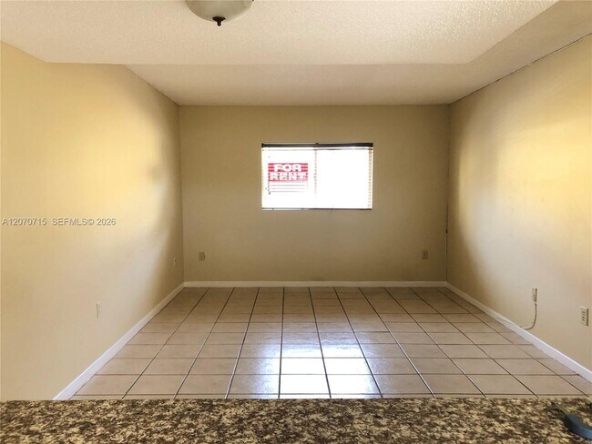 Building Photo - 14902 SW 82nd Ln