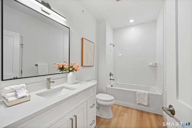 Building Photo - 131 Beach Rd