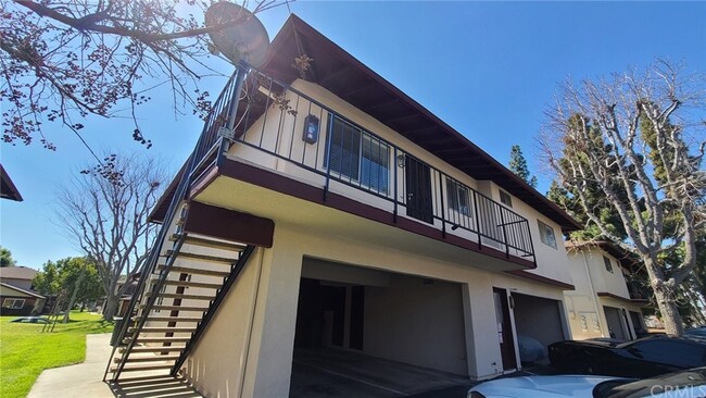 Building Photo - 1169 W Calle Del Sol