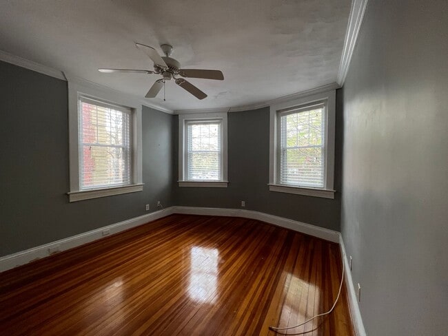 Building Photo - WEST GHENT