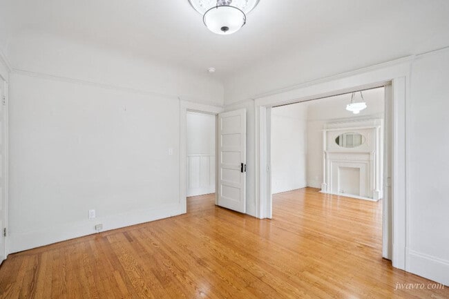 Building Photo - 848 14th St