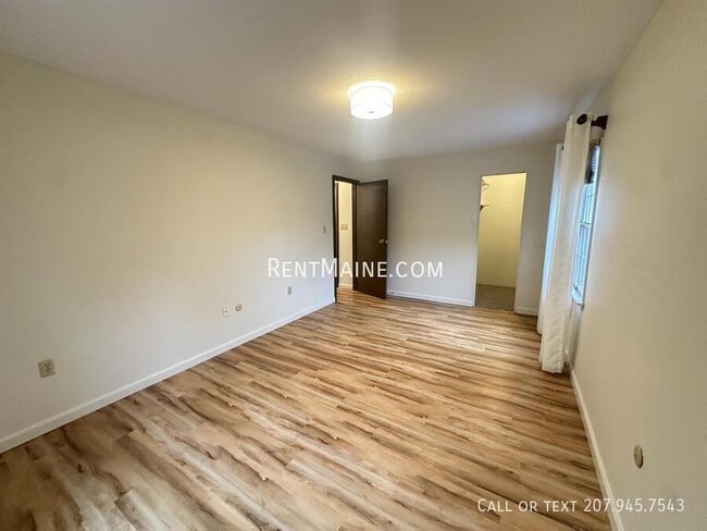 Building Photo - 13 Longrale Park