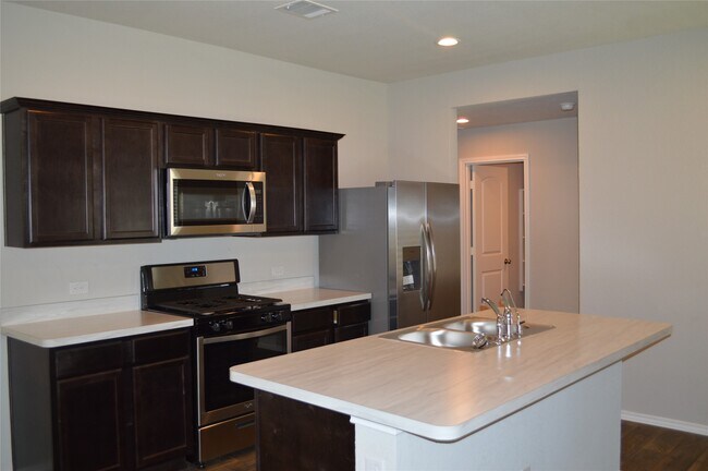 Building Photo - 16817 Lonely Pines Dr