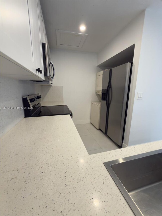 Building Photo - 2500 W 67th Pl