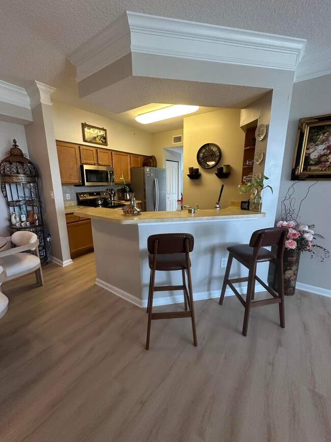 Building Photo - 9825 Baywinds Blvd