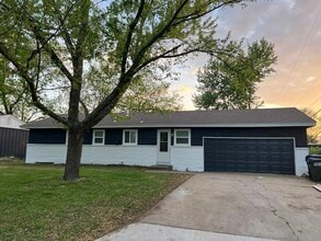 Building Photo - 2529 Ridge Ct