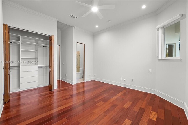 Building Photo - 9463 SW 123rd Terrace