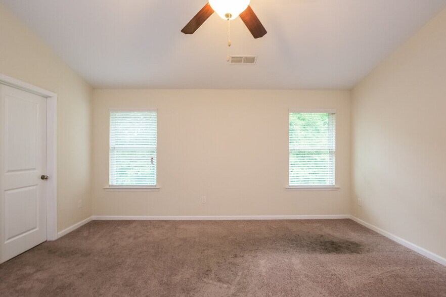 Building Photo - 430 Darbys Run Ct