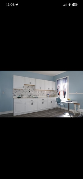 Building Photo - 151 Crawford St