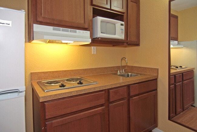 Building Photo - Staymore