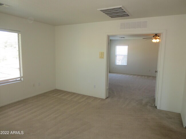Building Photo - 2123 S Luther
