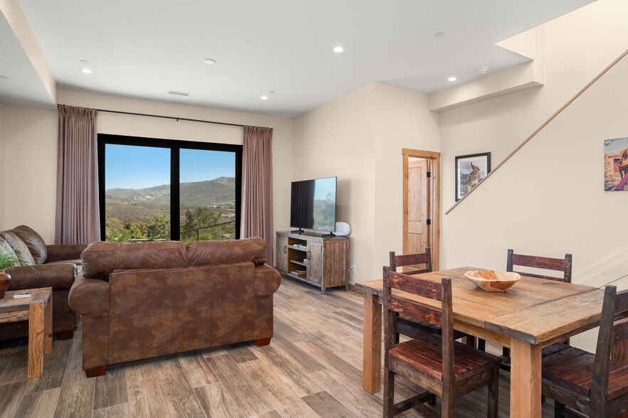 Building Photo - 3605 1/2 Fortuna Ranch Rd