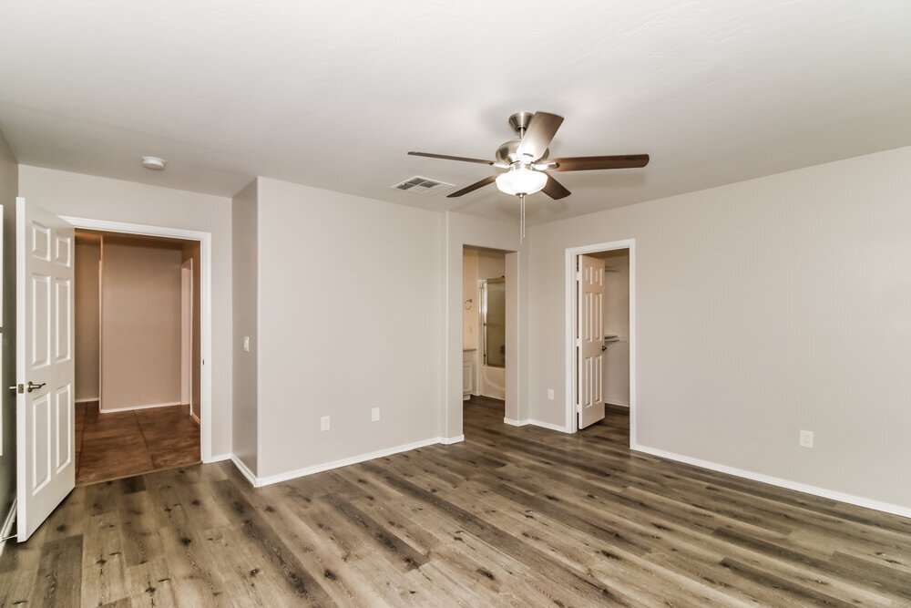 Building Photo - 2042 S 87th St