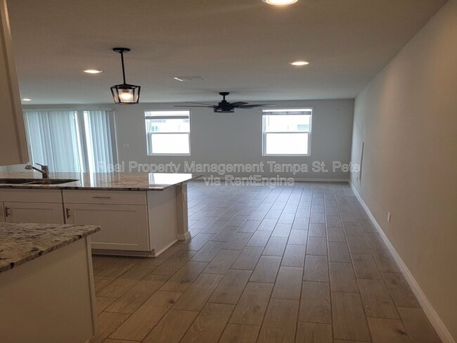 Building Photo - 7694 Momentum Pkwy