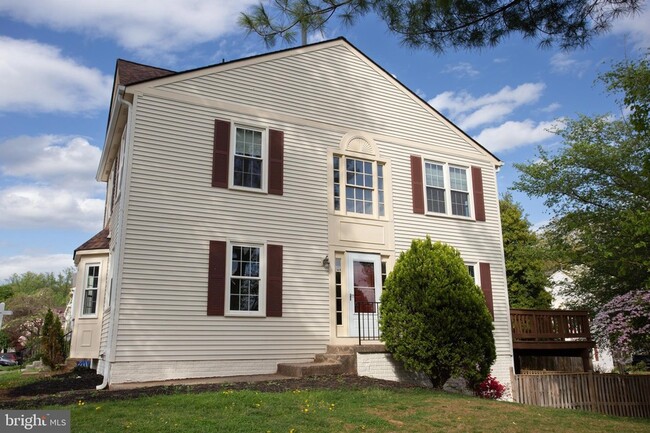 Building Photo - 751 Cherry Tree Ln