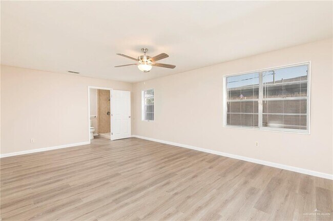 Building Photo - 39 Pecan Ave