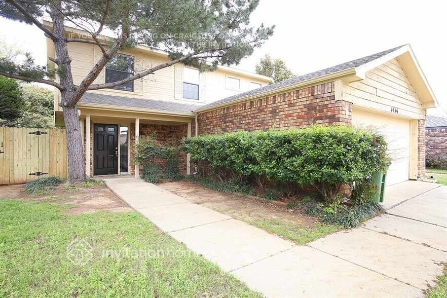 Primary Photo - 1456 Thistlewood Ln