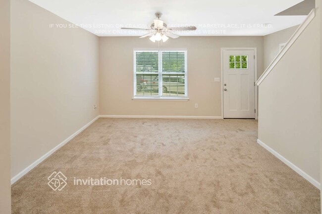 Building Photo - 236 Pangle Dr