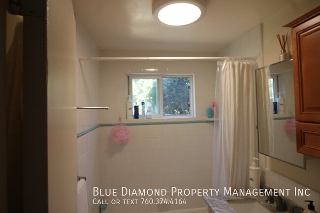 Building Photo - 2369 Oxford-