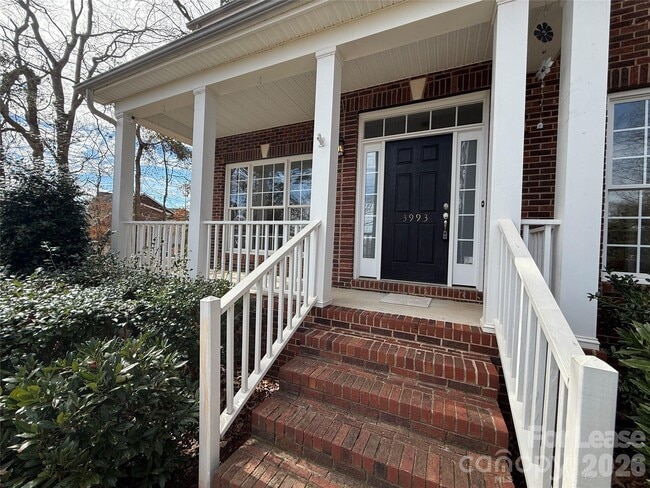 Building Photo - 3993 Lake Shore Rd S