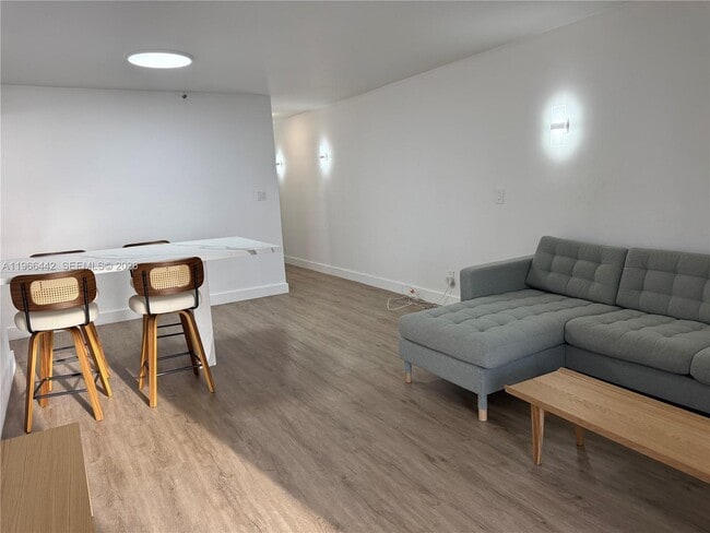 Building Photo - 4301 Collins Ave