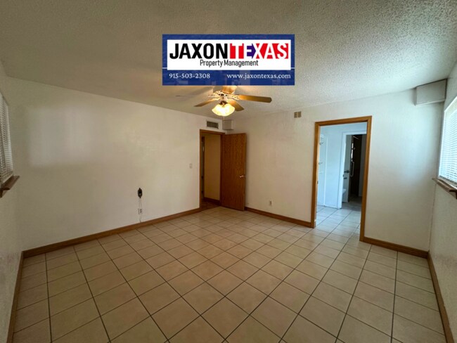 Building Photo - 1067 Villa Linda Way