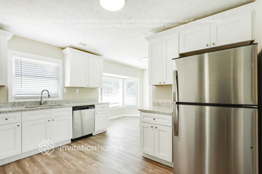 Building Photo - 65 Salem Meadow Dr