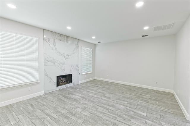 Building Photo - 9900 Presthope Dr