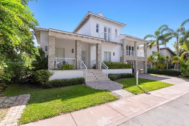 Building Photo - 689 Glenridge Rd