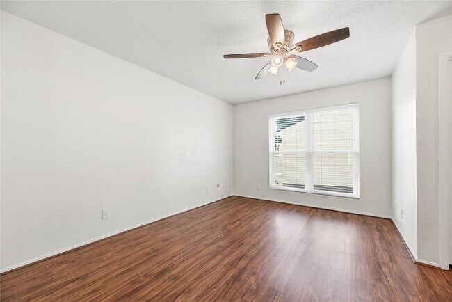 Building Photo - 14515 Wunderlich Dr