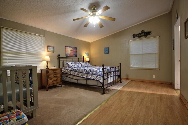 Building Photo - 1504 TX-261