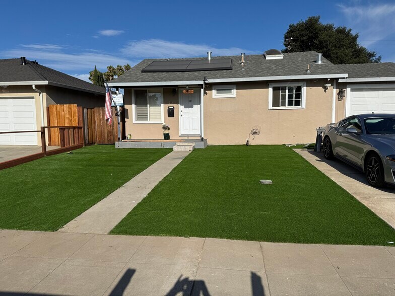 Building Photo - 520 Richmond Ave