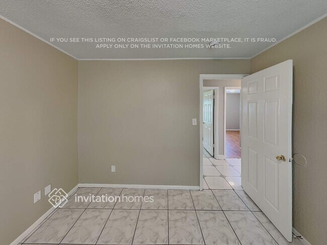 Building Photo - 121 Hidalgo Ave