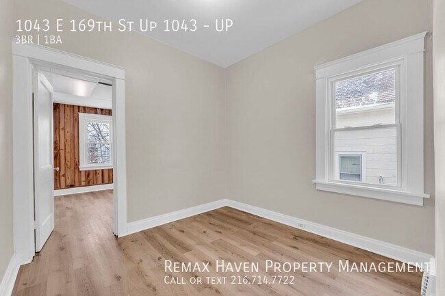 Building Photo - 1043 E 169th St