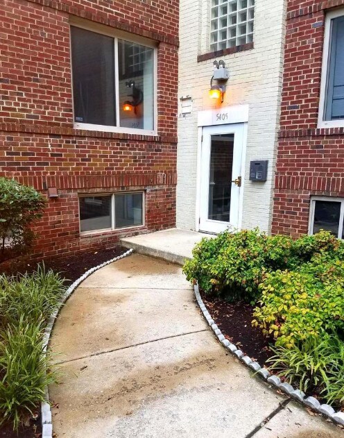 Building Photo - 5405 9th St NW