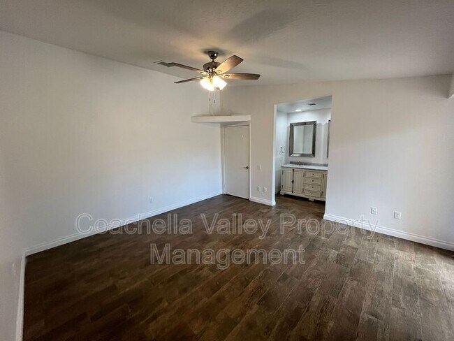 Building Photo - 40588 Clover Ln