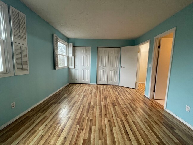 Building Photo - 2 Bedroom Condo in Saint Joseph