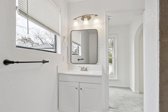 Building Photo - 2814 Gonzales St