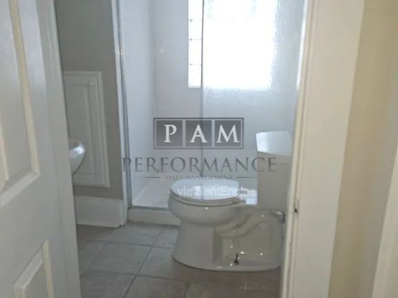 Building Photo - 2028 W Michigan St