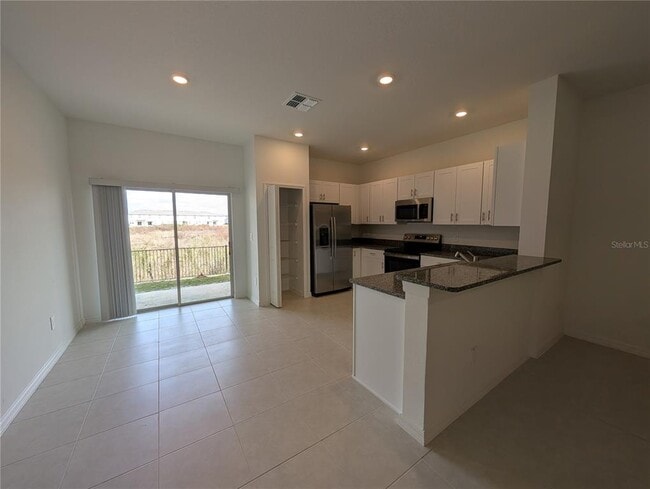 Building Photo - 32021 Spiceberry St