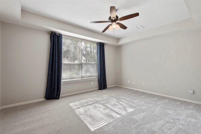 Building Photo - 35 N York Gate Ct