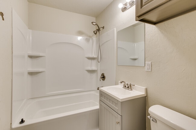 Building Photo - 2408 NW 40th St