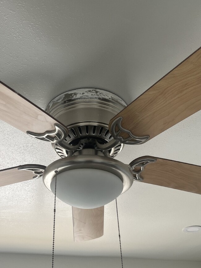 Building Photo - 20469 Vanowen St