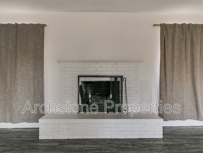 Building Photo - 4508 NW 26th St