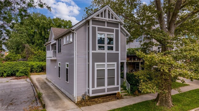 Building Photo - 1455 W 32nd St