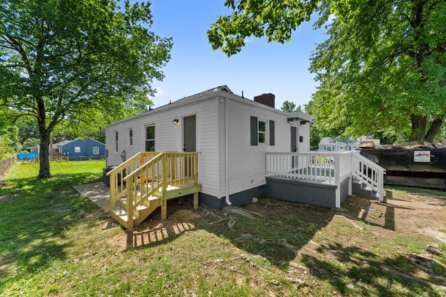 Building Photo - 2918 Lynhaven Ave