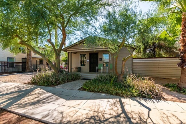 Building Photo - Charming Home in Garfield District – Renovated w/ Hardwood Floors, Granite Counters, In-Unit W/D ...